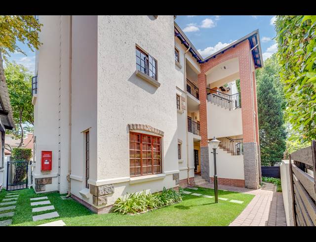 1 BEDROOM APARTMENT FOR SALE IN LONEHILL
